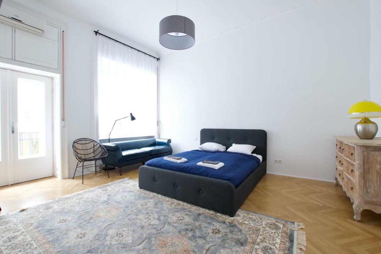 Luxury Apartment By Hi5 - Oktober 6 Street Budapeşte Dış mekan fotoğraf