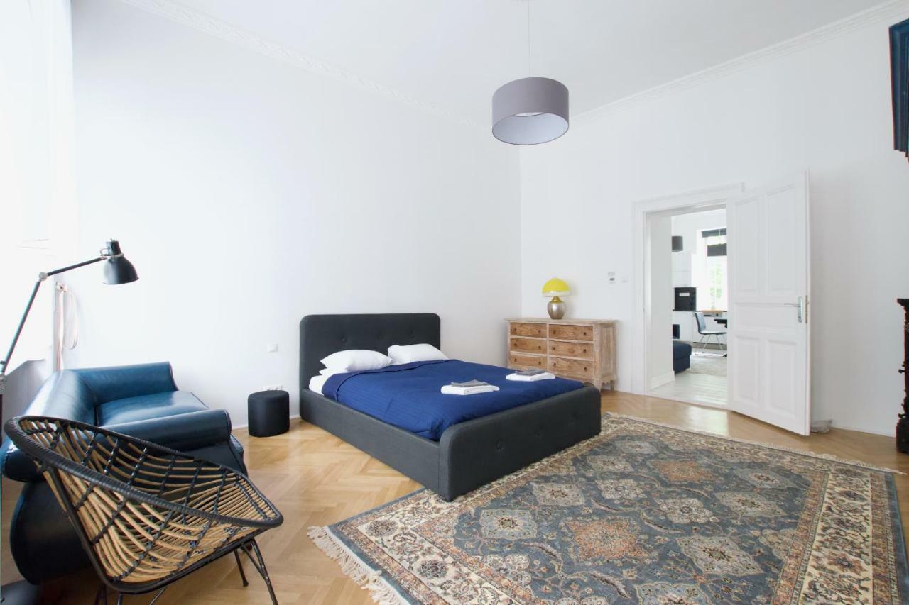 Luxury Apartment By Hi5 - Oktober 6 Street Budapeşte Dış mekan fotoğraf